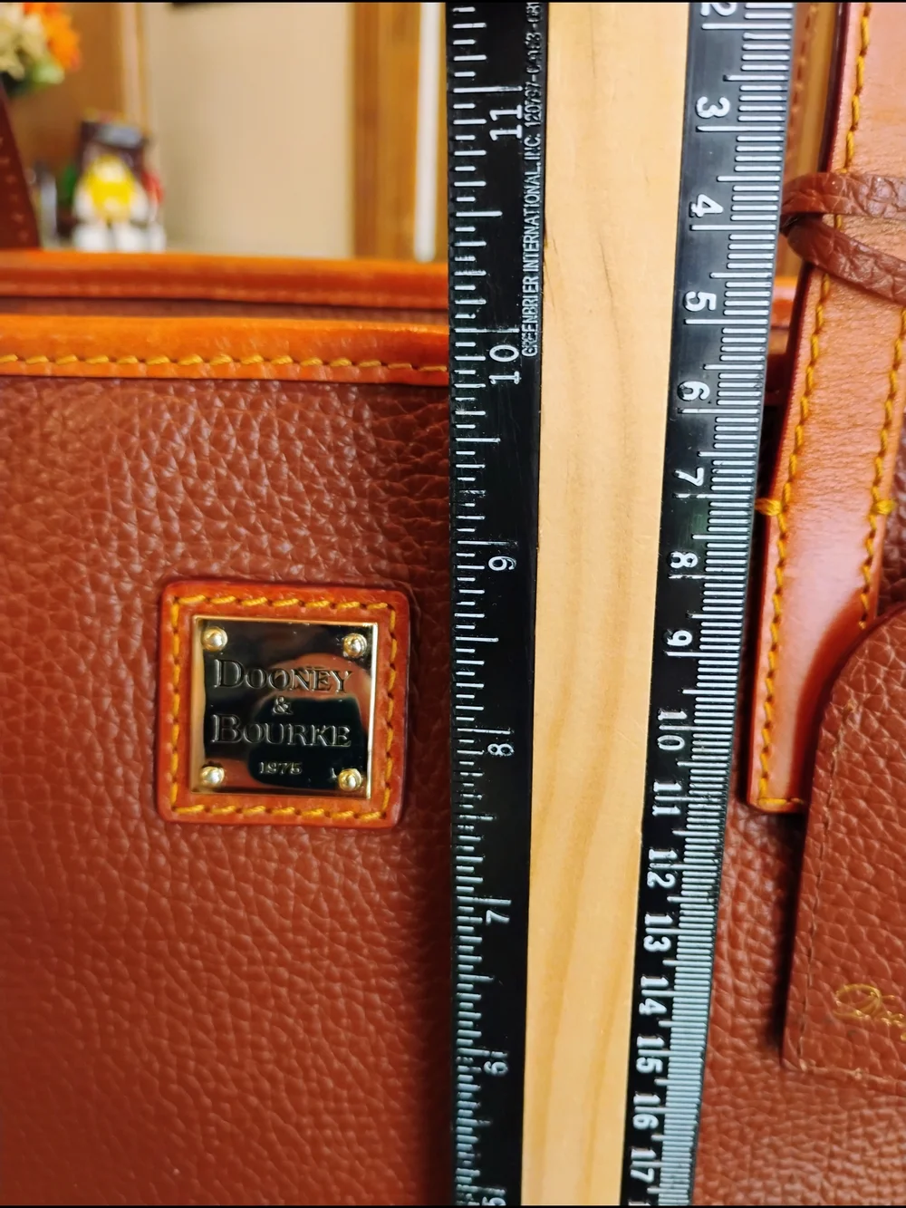 Dooney & Bourke 